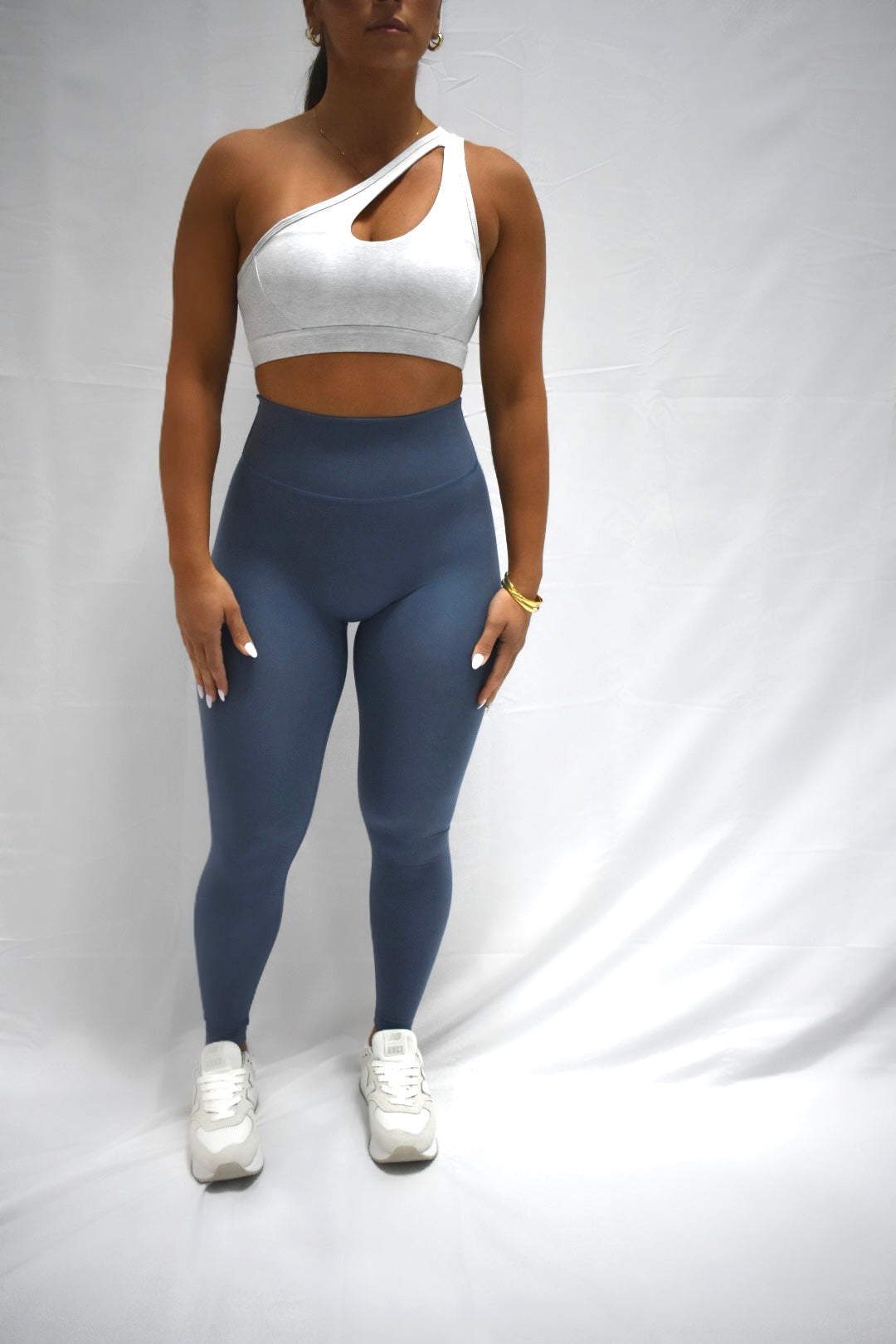 Assymetric Fit Sports Bra in Heathered White