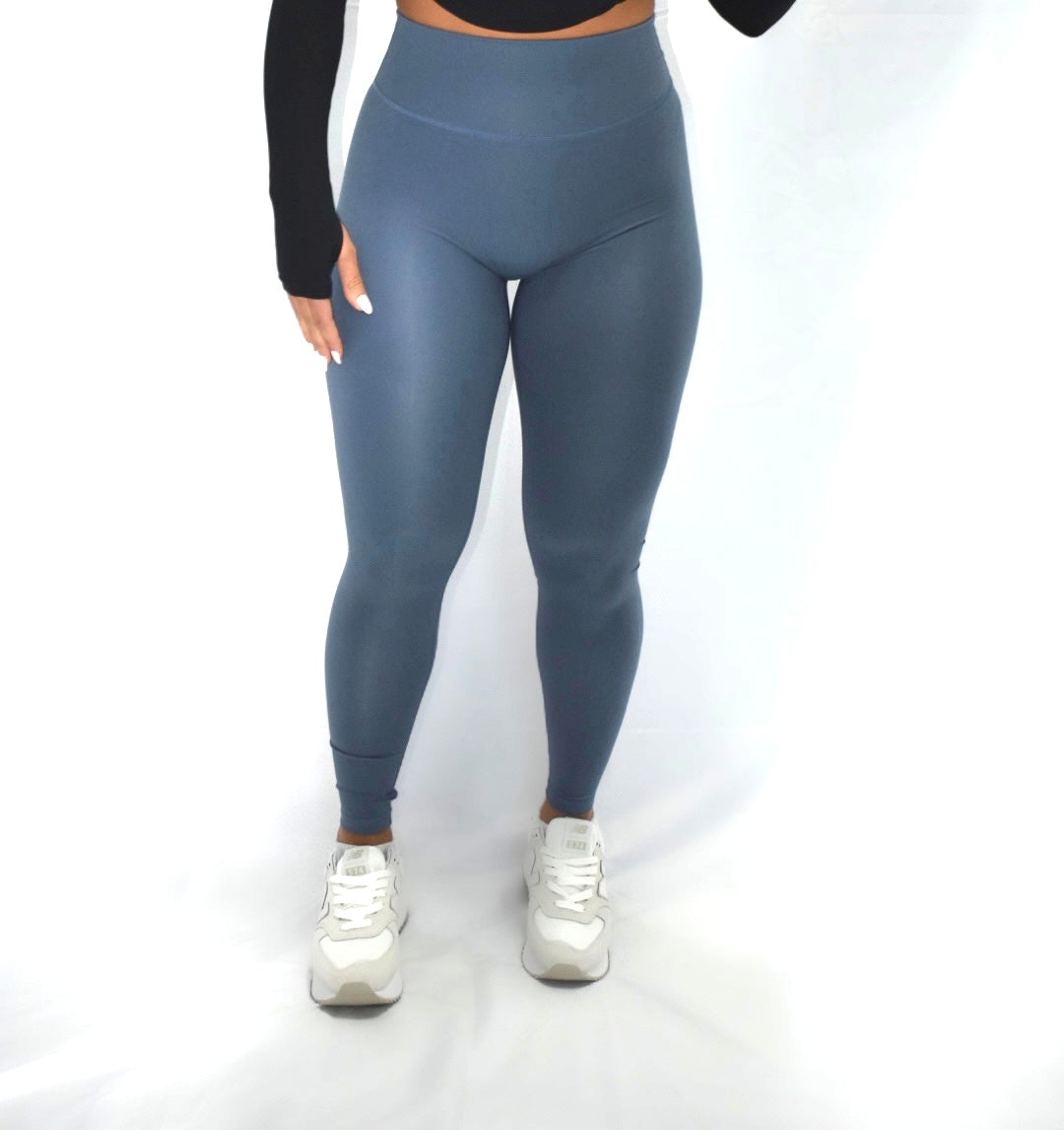 Signature Scrunchbutt Leggings - Slate Blue